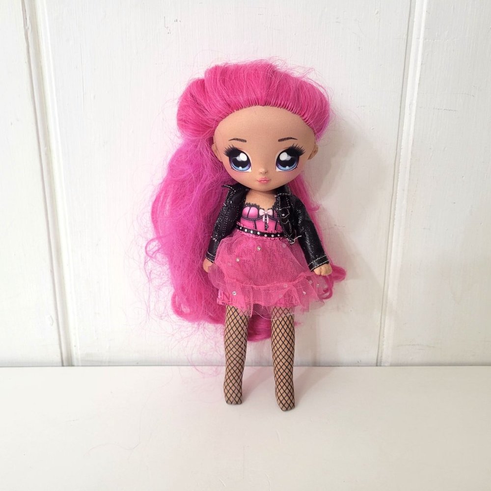 Na Na Na Surprise 11" Fashion Doll Pink Hair - Picture 6 of 6